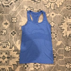 Lululemon tank